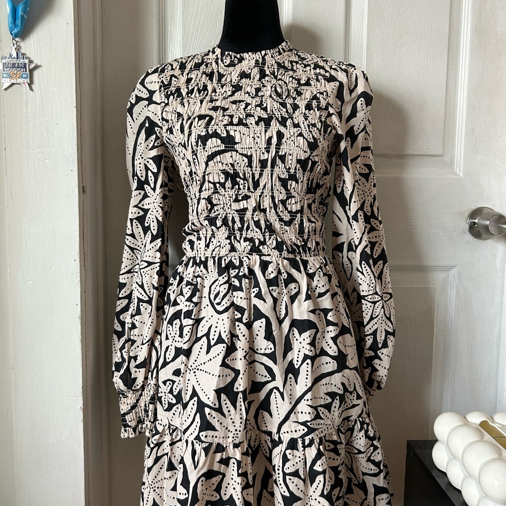 SAYLOR Black and Cream Leaf Print Dress